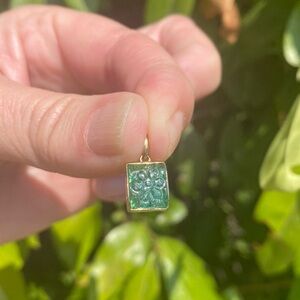 Very Cute Pendant - Natural Emerald with 18k Yellow Gold - Rare Find
